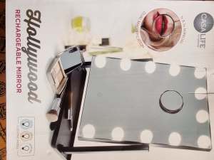 Hollywood rechargeable Mirror