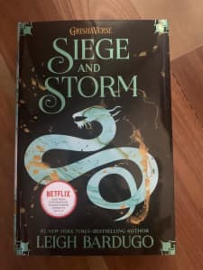 Siege and Storm by Leigh Bardugo hardcover (Shadow & Bone) - new