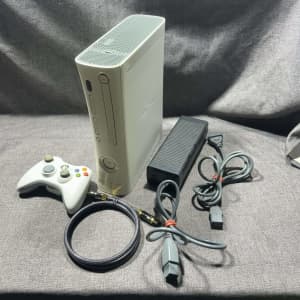Microsoft Xbox 360 Gaming Console 1 Controller Power Supply & Cables