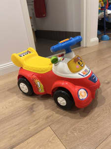 vtech toot toot ride on