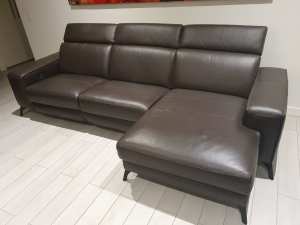 100% Leather Nick Scali lounge: Dual electric & chaise (Negotiable)