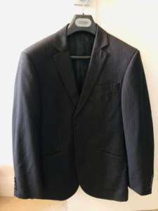 Business suit size 46