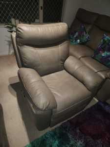 Electric recliner chair