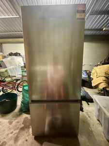 HAIER Refrigerator/freezer