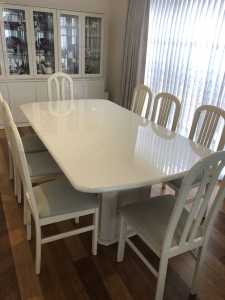 8 seat cream extendable dining table