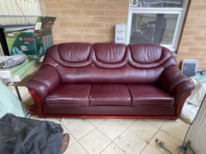 Burgundy maroon leather 3 seater couch sofa