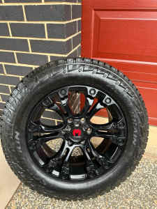 As new Pirelli Scorpion AT plus 265/60/18 tyre with monster rim