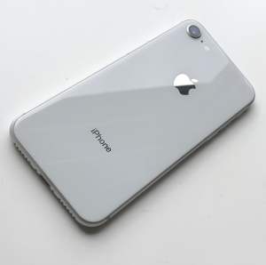92% Batt iPhone 8 64gb Silver Unlocked