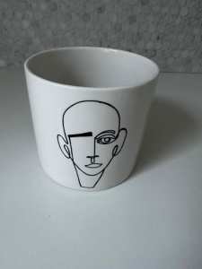 NEW Line Art Porcelain Pot