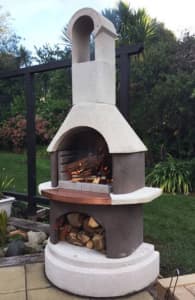 ST MORITZ (FIREPLACE/BBQ/PIZZA OVEN) 3 IN 1