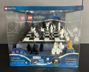 LEGO Harry Potter Hogwarts Wizards Chess 76392 Display Showcase