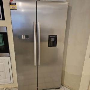 HISENSE fridge 624L SIDE BY SIDE
