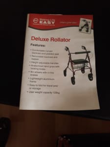 Mobility Deluxe Rollator Easy Walker