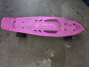 60 cm pink skateboard
