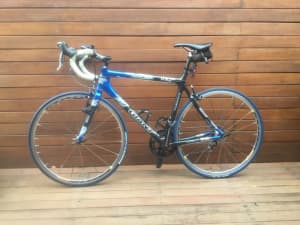 Giant road bike with carbon frame TCR C1