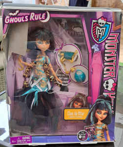 BRA Monster High Ghouls Rule Cleo de Nile daughter of the Mummy 2012

