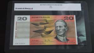 $20 AUSTRALIAN 1979 UNCIRCULATED PAPER BANKNOTE KNIGHT/STONE