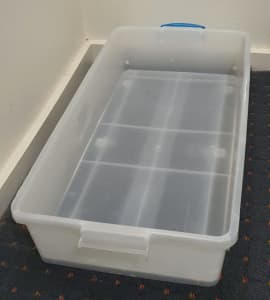 Large 38L underbed plastic storage box, missing lid, Carlton pickup