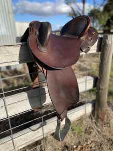 Sulky Gully Paramount Drafter Saddle Made by lan Burnett in Victoria
