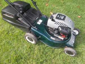 VICTA LAWN MOWER WITH WARANTY. $ 130.