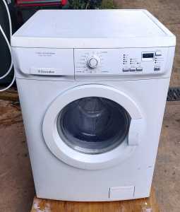Electrolux 7kg Front Load Washing Machine 🚚 🚚