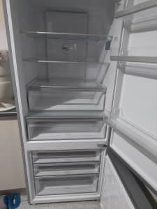 Haier fridge/freezer shelves, drawers and door racks. NOT A FRIDGE