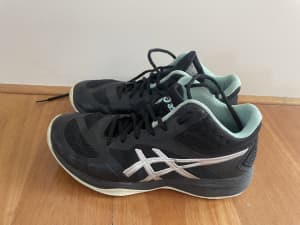 Netball Shoes US8.5/EUR40/25.5cm