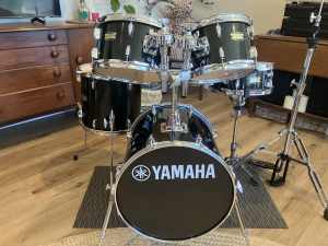 Yamaha Manu Katche drum kit