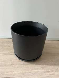 Black small/mid plant pot