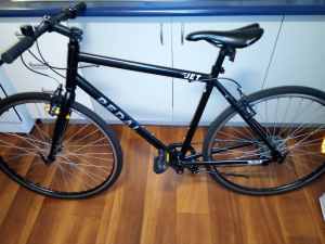 Pedal jet2 hybrid commuter in excellent condition .