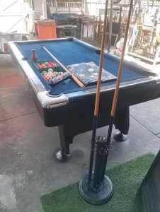 Pool table free delivery if not too far 