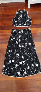 Amazing vintage Francoise and Esterhazy beaded skirt and top. Size M.

