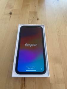 Black iPhone XR 128GB immaculate condition