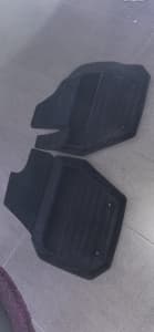 Volvo xc60 2012 genuine car mats front left n right
