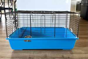 Indoor rabbit cage / small animal crate