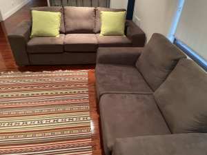 FREE!!!! 5 seater lounge in good condition 