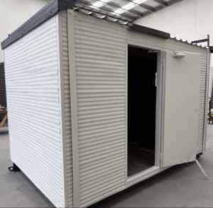 PORTABLE BUILDING / BUILDERS SITE SHED / SECURE STORAGE.