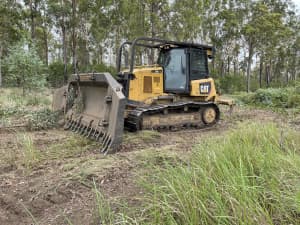 Earthmoving (Dams, Clearing, Roads, Pads and Civil)