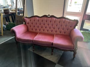 Antique red lounge in very good condition