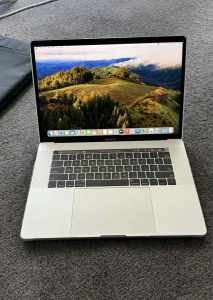MacBook Pro 15,4 inch, 2018, 32 GB DDR 4, 512 GB ssd.