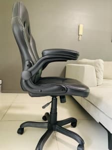 Office works Bathurst Chair Black - Excellent Condition 