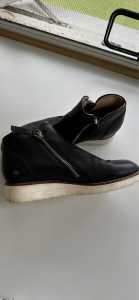 Midas black leather boots SZ 6