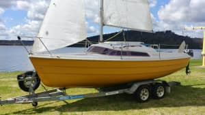 WANTED FARR 5000 or 6000 trailer yacht