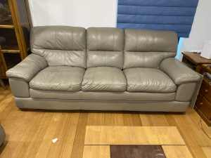 La-z-boy 3 seater leather couch 