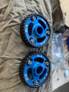 Cosworth to camshafts pulleys