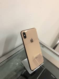 GOLD IPHONE XS MAX 256GB FOR SALE. WARRANTY AND INVOICE.