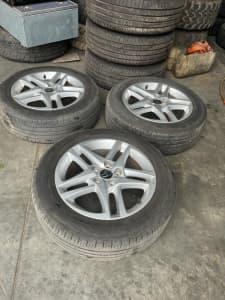 3X ALLOY RIMS TYRES 2021 TOYOTA CH-R SIZE: 215-60-R17 