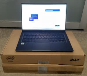 Acer SWIFT 5 Laptop - As new - Very light use.