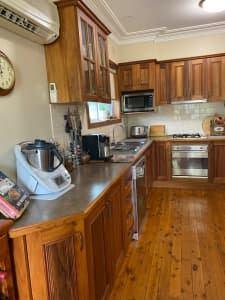 Tasmanian Blackwood Kitchen & appliances 