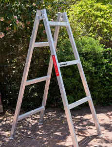 1.8m to 2.1m trestle ladder new /aus aluminium scaffold / gold coast